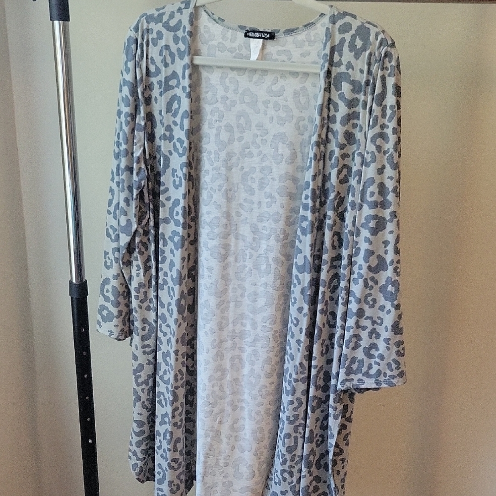 HEIMISH USA Light Gray Animal Print Tunic